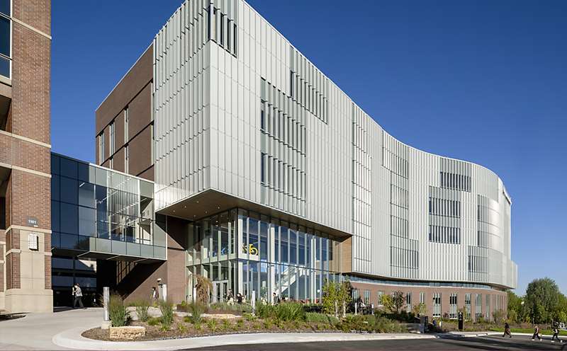 Michels Center for Cancer Discovery exterior building view